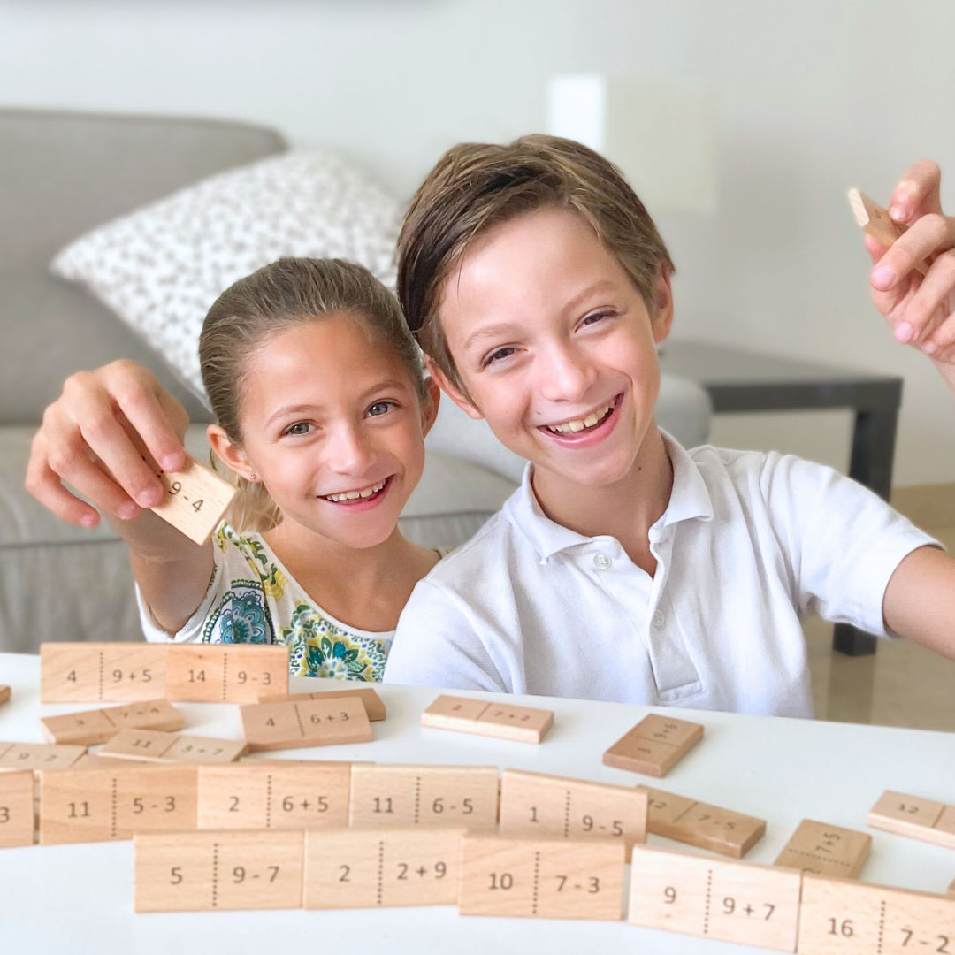 Mathématiques Plus & Moins Dominos mathématiques en bois
