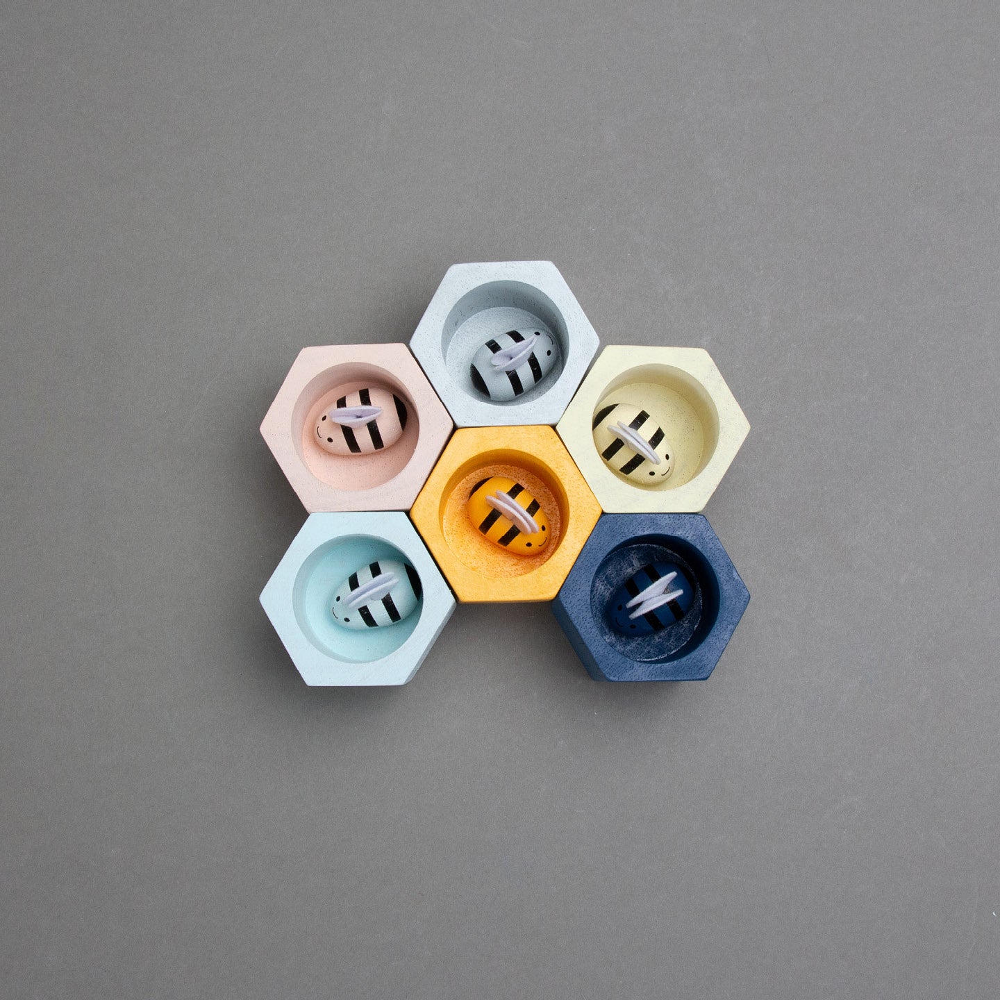 Nids d'Abeilles en bois